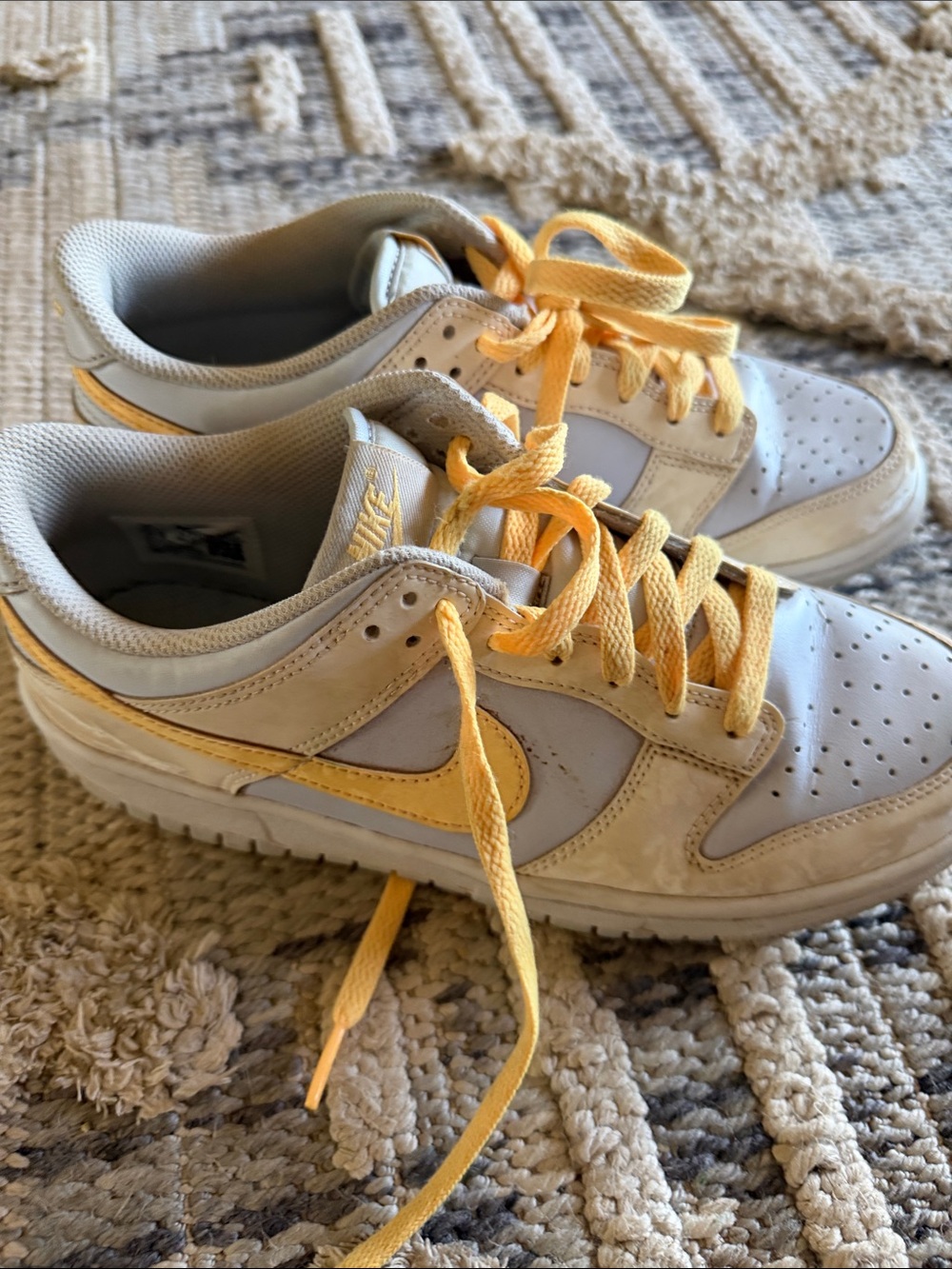 Nike 7Y Low-Top Dunks